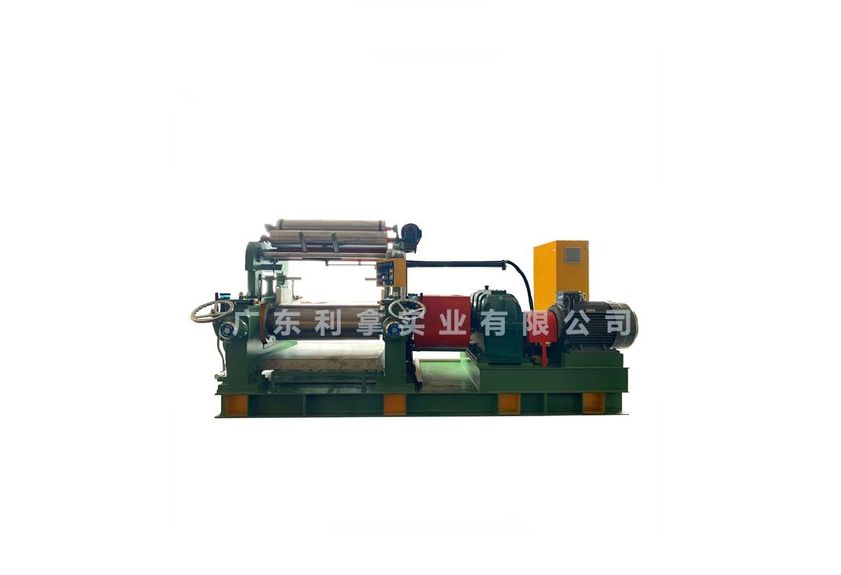 三輥開煉機：橡膠加工的核心設(shè)備